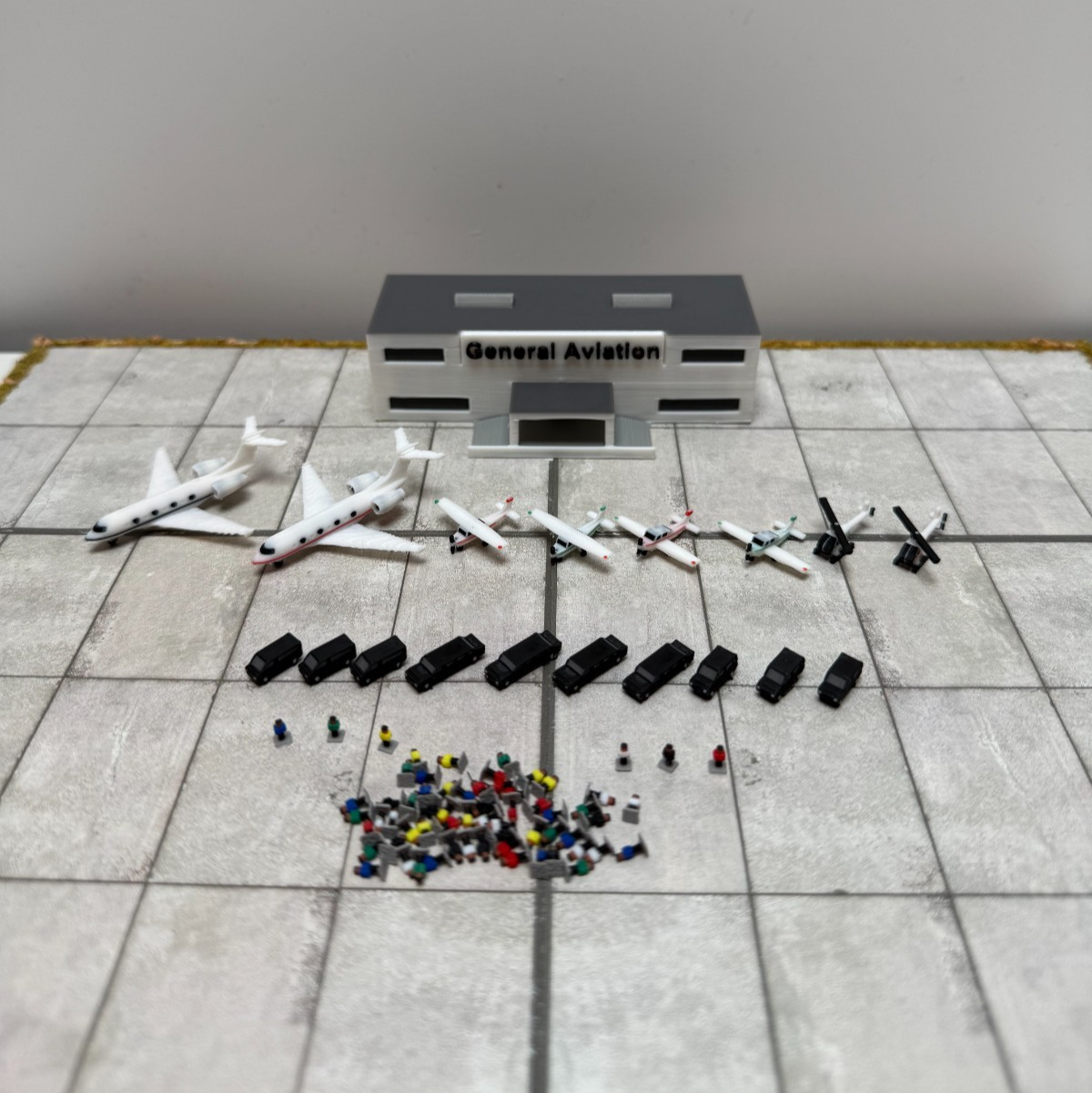 航空機・ヘリコプター herpa 1/500 Airport Service Set Bundle Set General Aviation 1:500 – Trade Wings