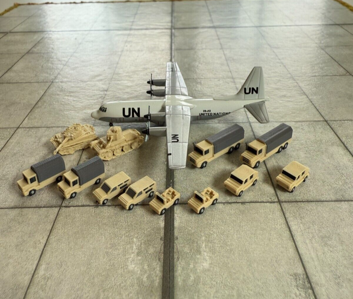 für Herpa Wings 1:500 /  1:400 12x Military vehicles Militär SWAT GSE / Airport