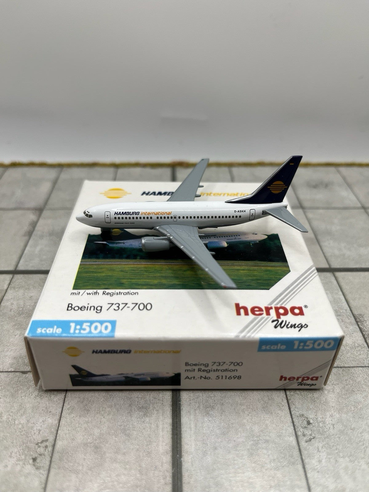 Herpa Wings 1:500 Hamburg Airlines 737-700