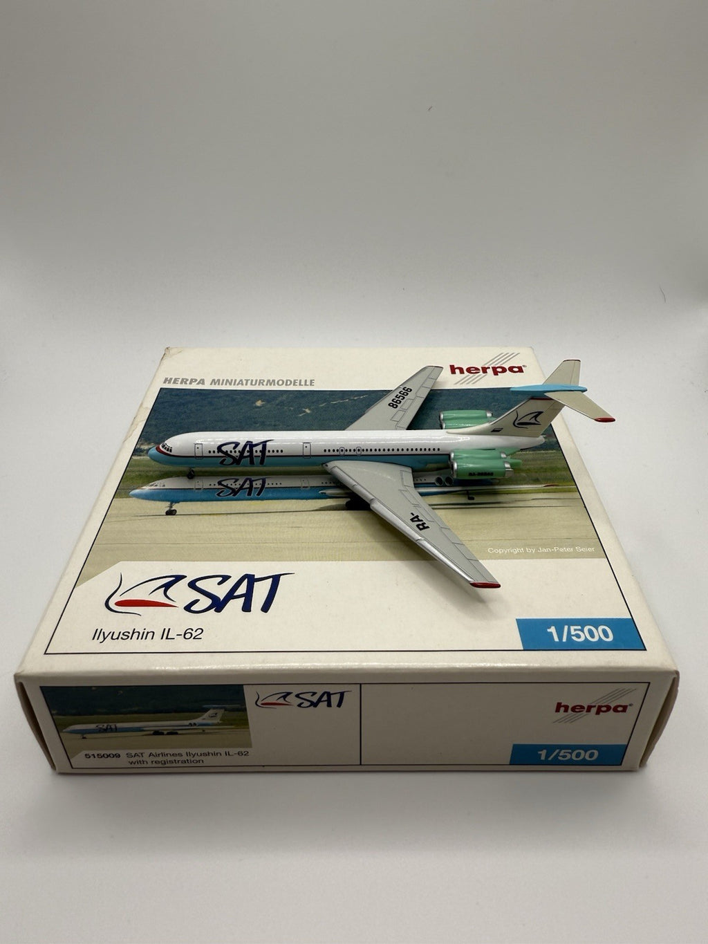 Herpa Wings 1:500 SAT Airlines IL-62