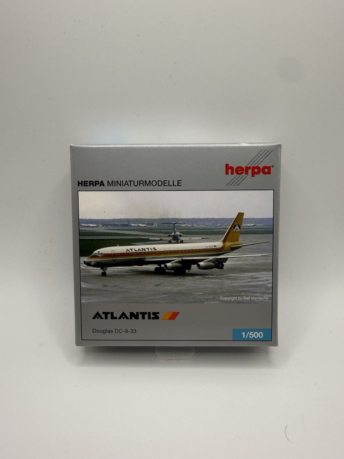 Herpa Wings 1:500 Atlantis DC-8