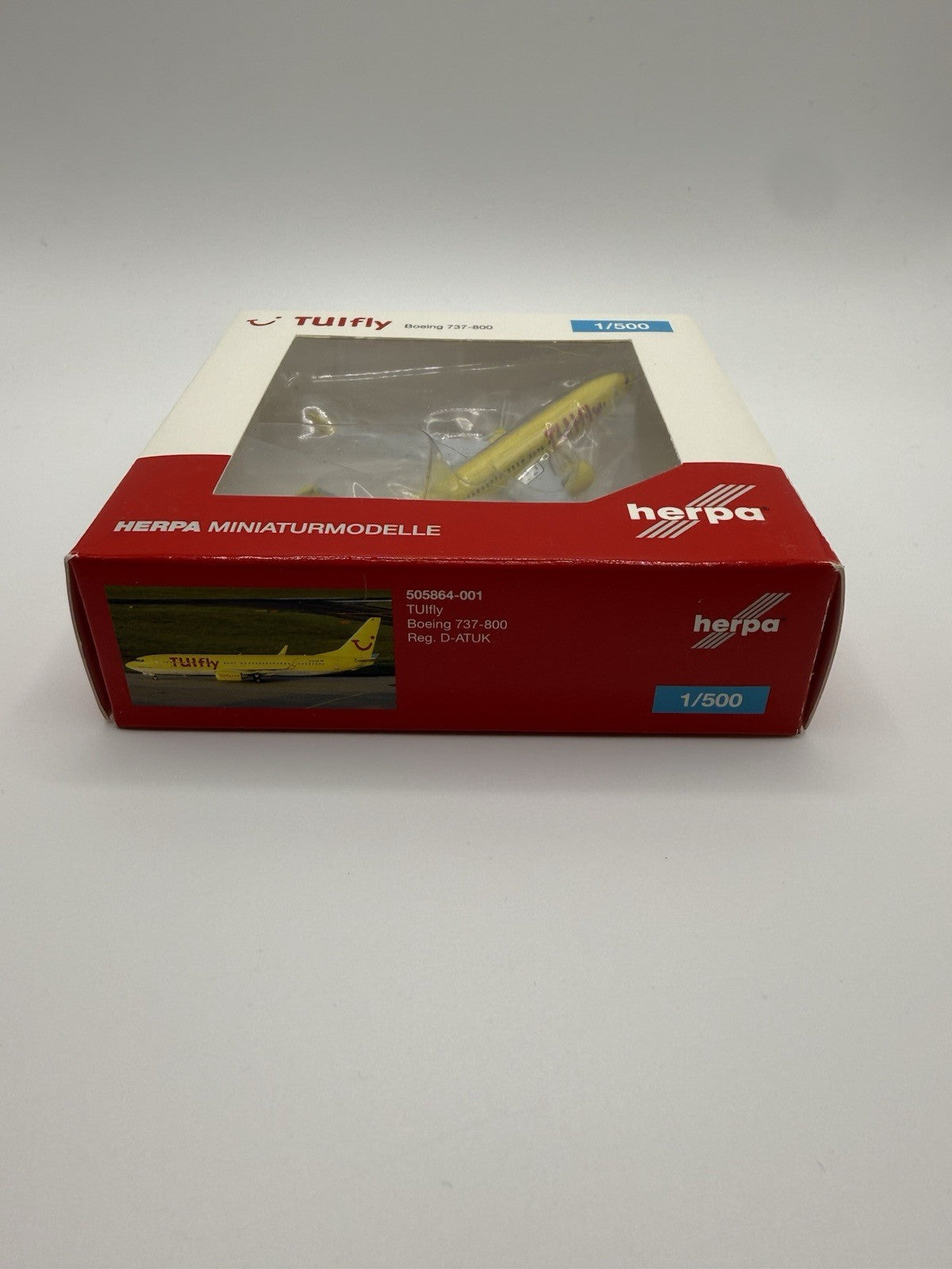 Herpa Wings 1:500 TUI 737-800 Yellow