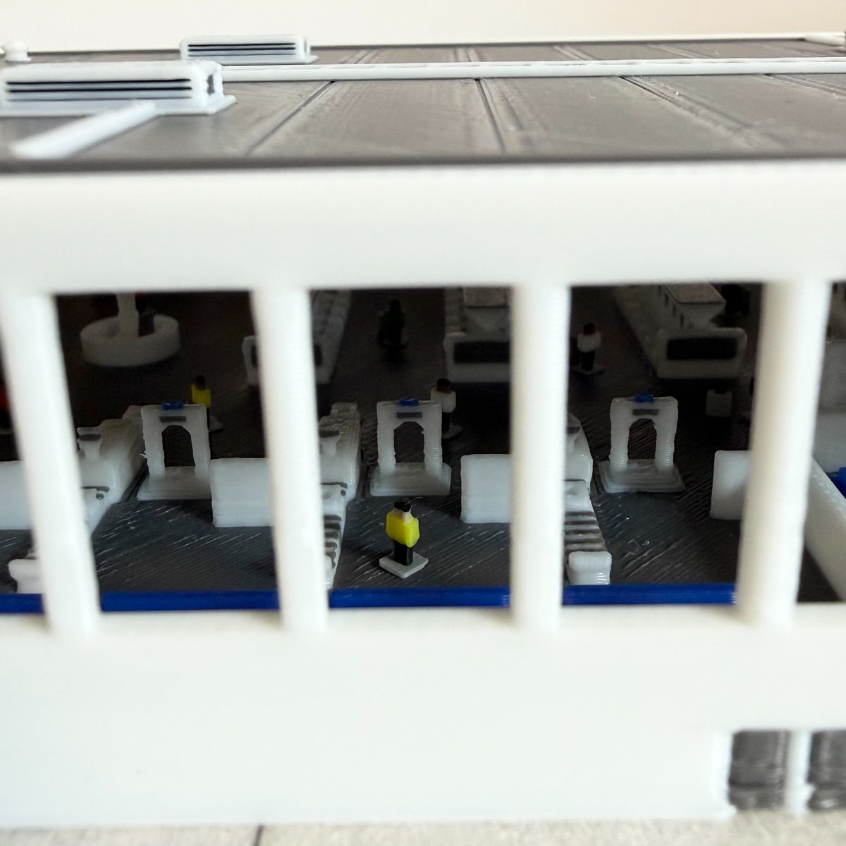 für Herpa Wings 1:500  Abflughalle V2 Departure Hall with removable roof