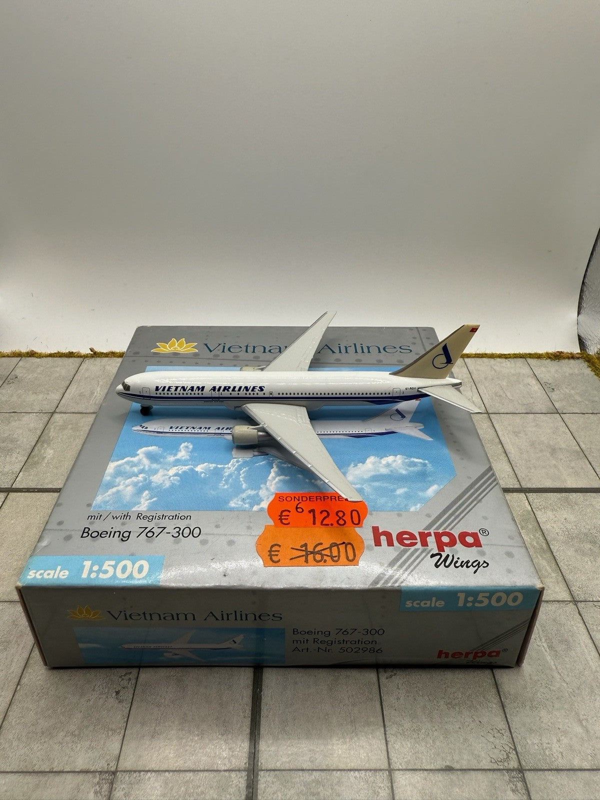 Herpa Wings 1:500 Vietnam Airlines 767-300
