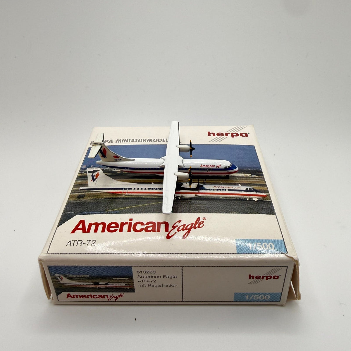 Herpa Wings 1:500 American Eagle ATR-72