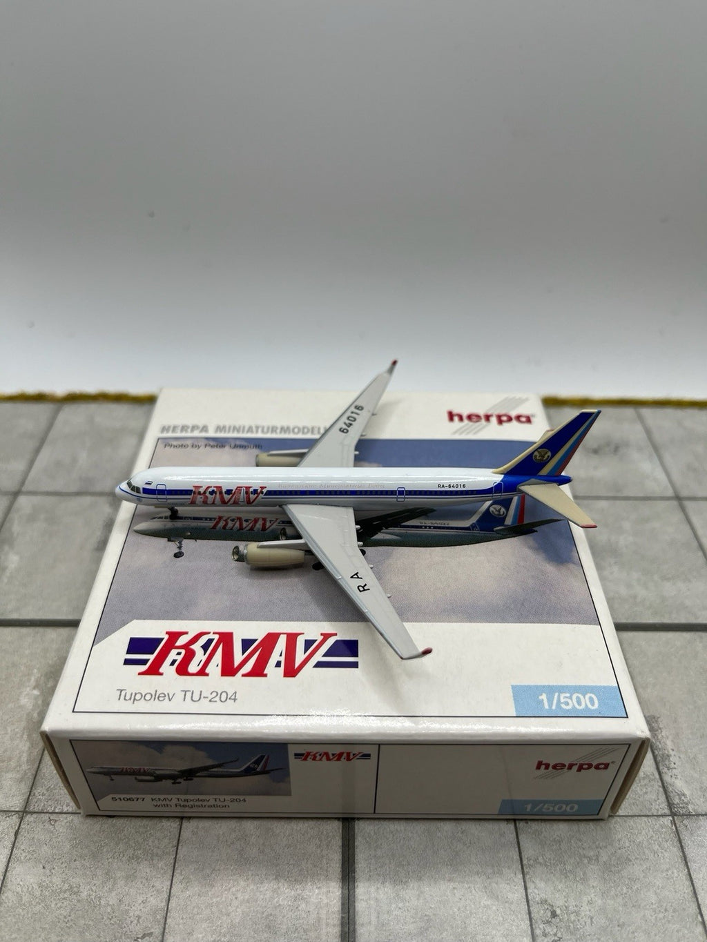 Herpa Wings 1:500 KMV Tu-204