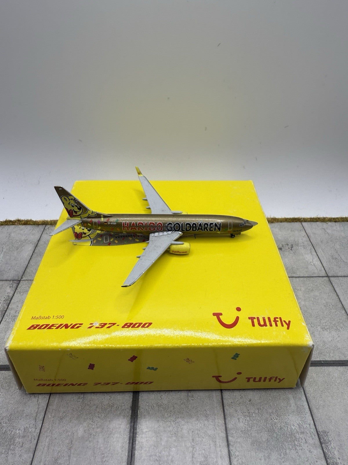 Herpa Wings 1:500 TUI 737-800 Goldbären