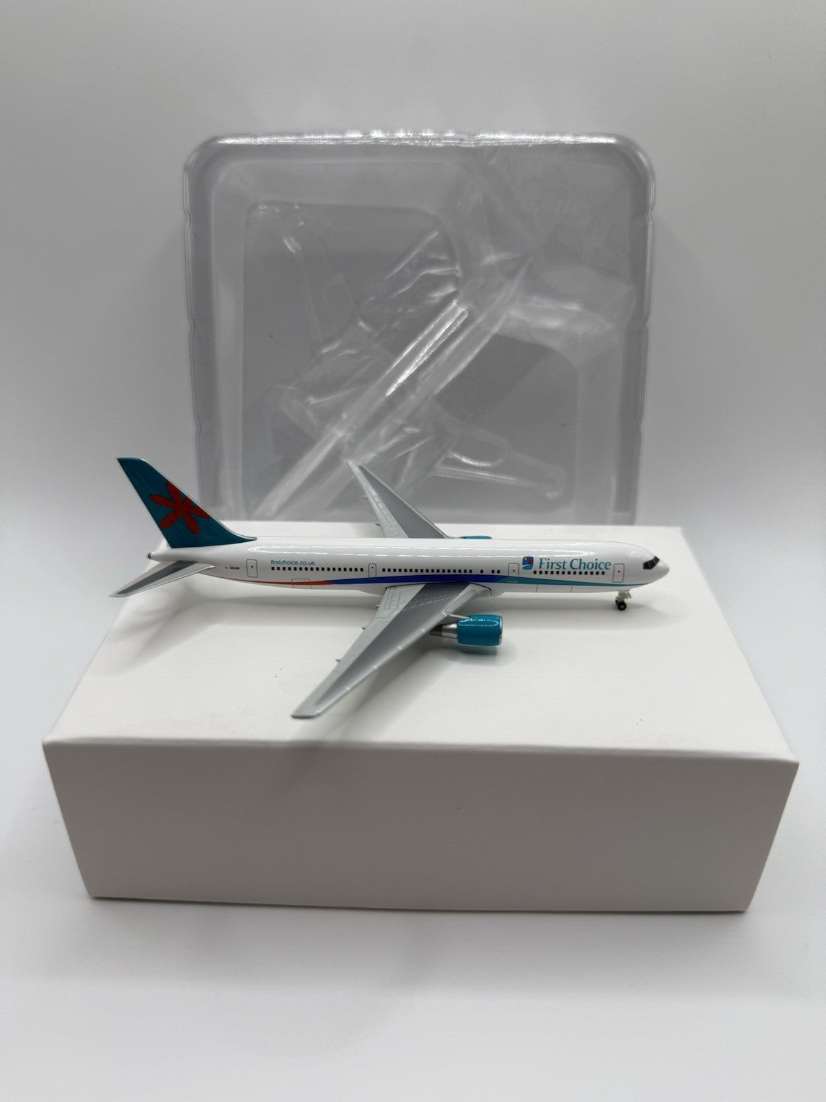 Herpa Wings 1:500 First Choice 767-300