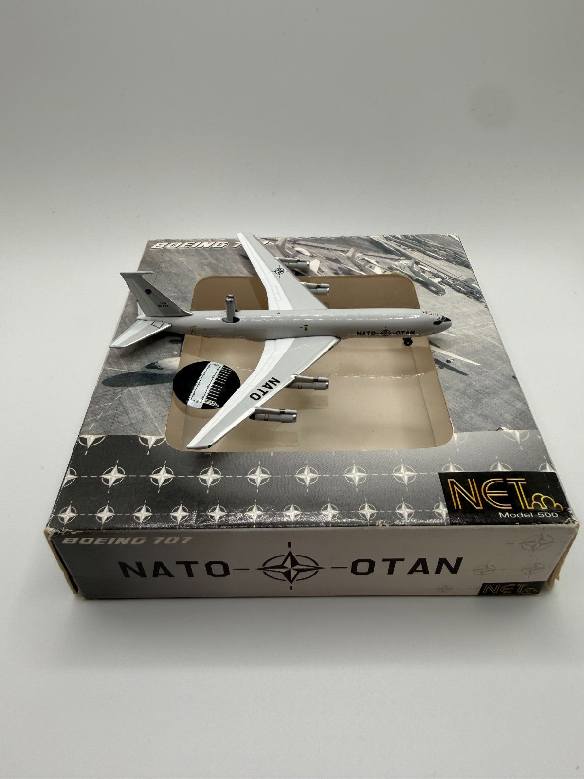 Herpa Wings 1:500 NATO E-3b Awacs broken