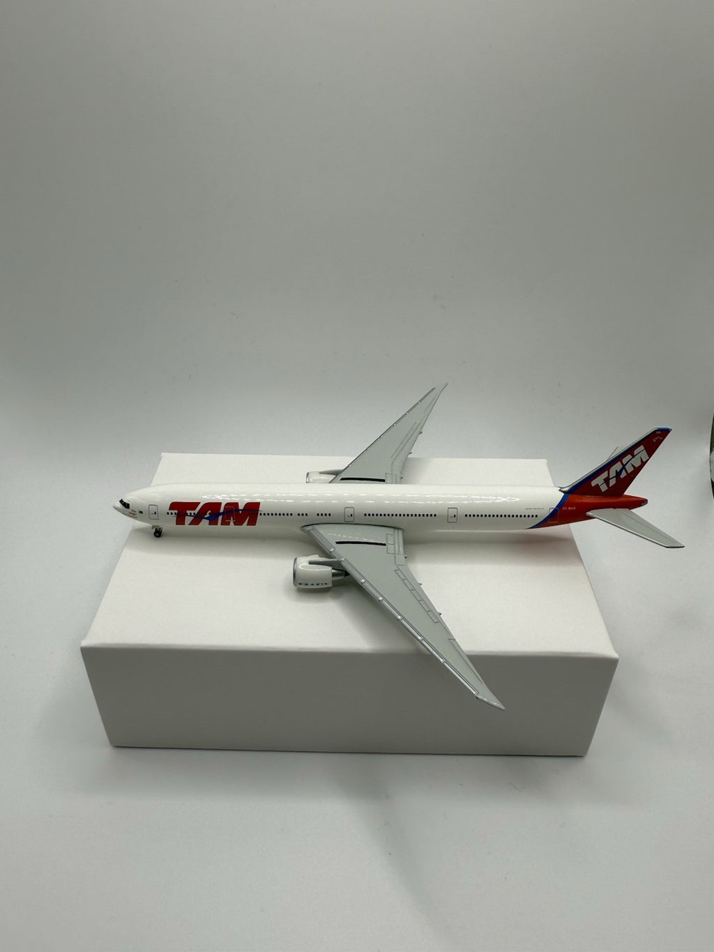 Herpa Wings 1:500 TAM 777-300ER
