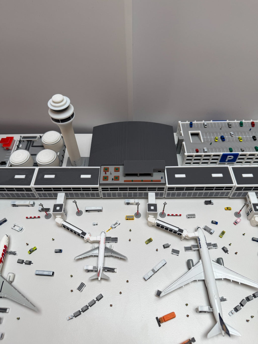 für Herpa Wings 1:500 Full Airport Set Flughafen Terminal GSE