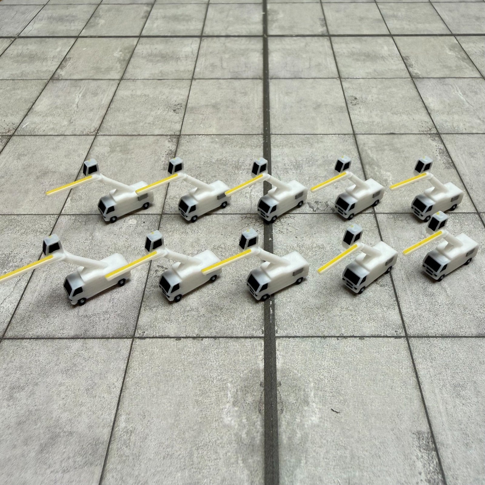 für Herpa Wings 1:500 / 1:400  10x Enteiser De-icing vehicles GSE