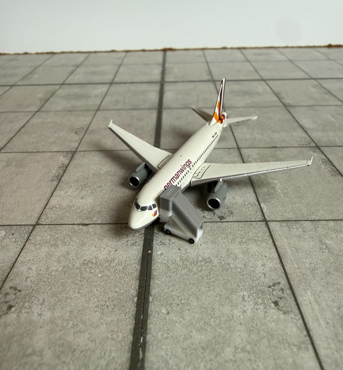 für Herpa Wings 1:500 / 1:400 10x Fluggasttreppen Dach Stairs GSE / Airport