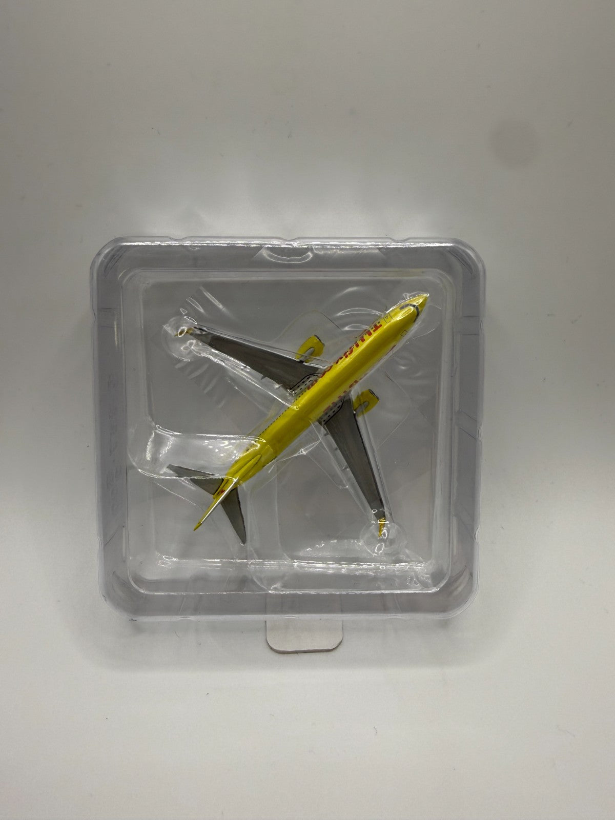 Herpa Wings 1:500 TUI 737-800 yellow