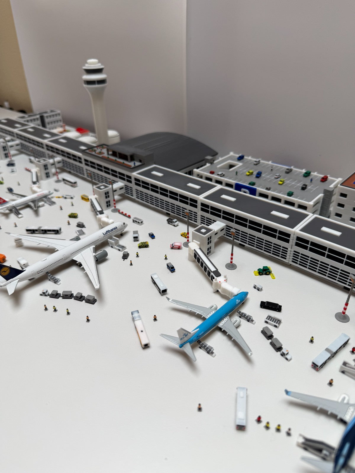 für Herpa Wings 1:500 Full Airport Set Flughafen Terminal GSE
