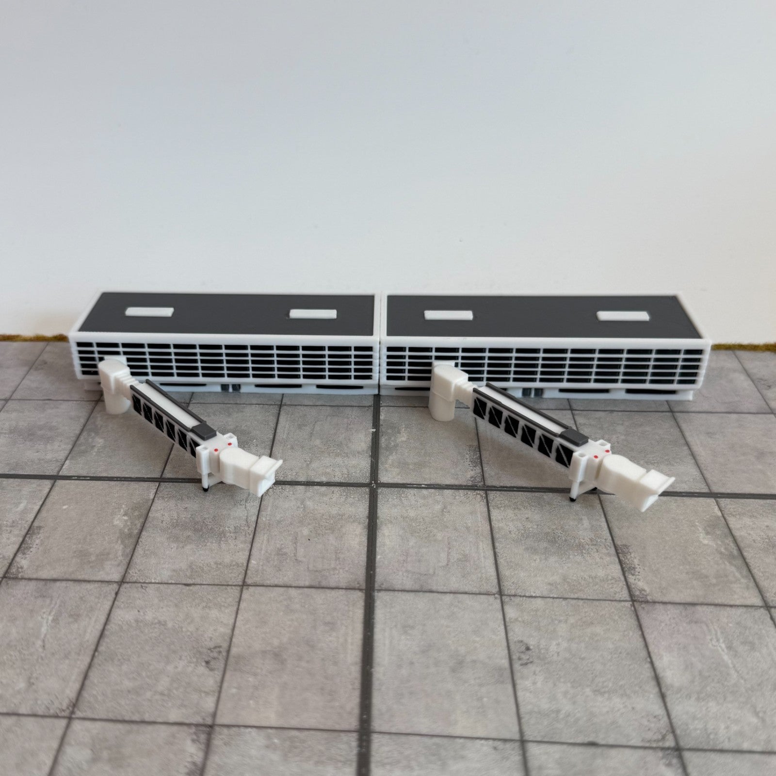 für Herpa Wings 1:500 / 1:400 Regional Terminal Airport with Jet bridges Set