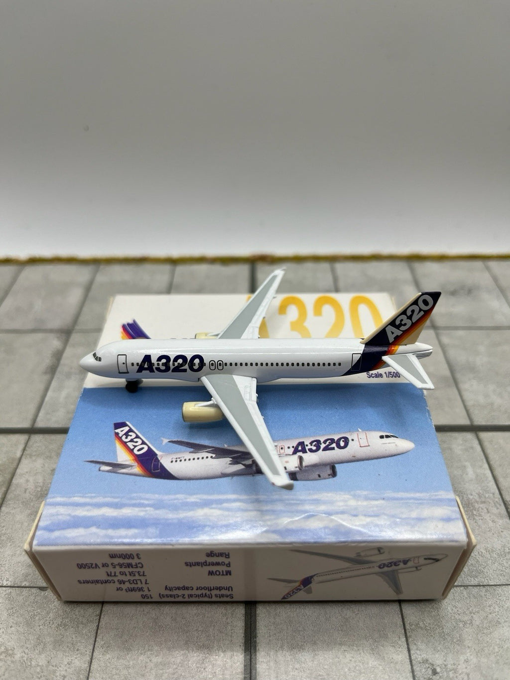 Herpa Wings 1:500 Airbus A320 Home Livery