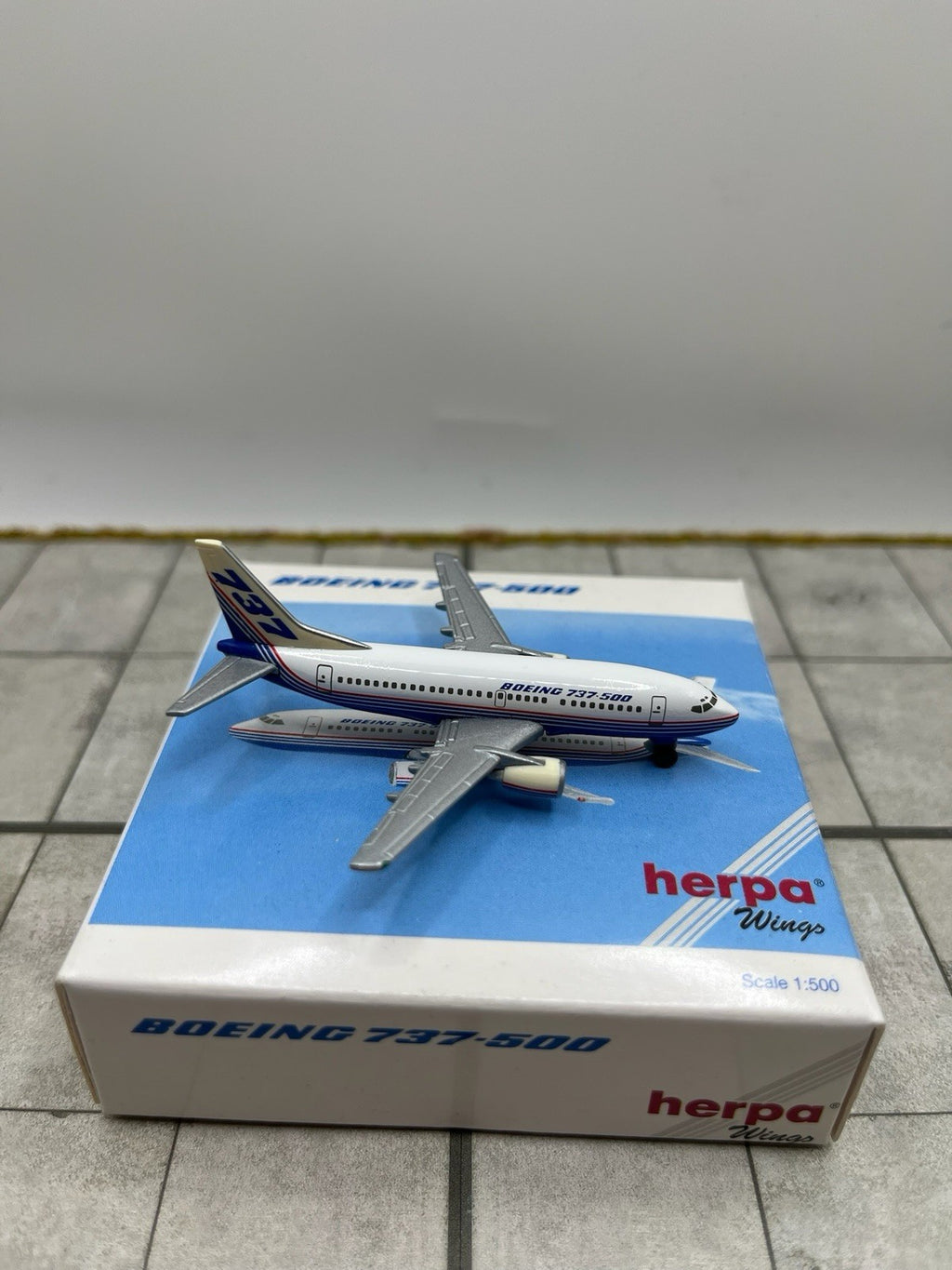 Herpa Wings 1:500 Boeing 737-500
