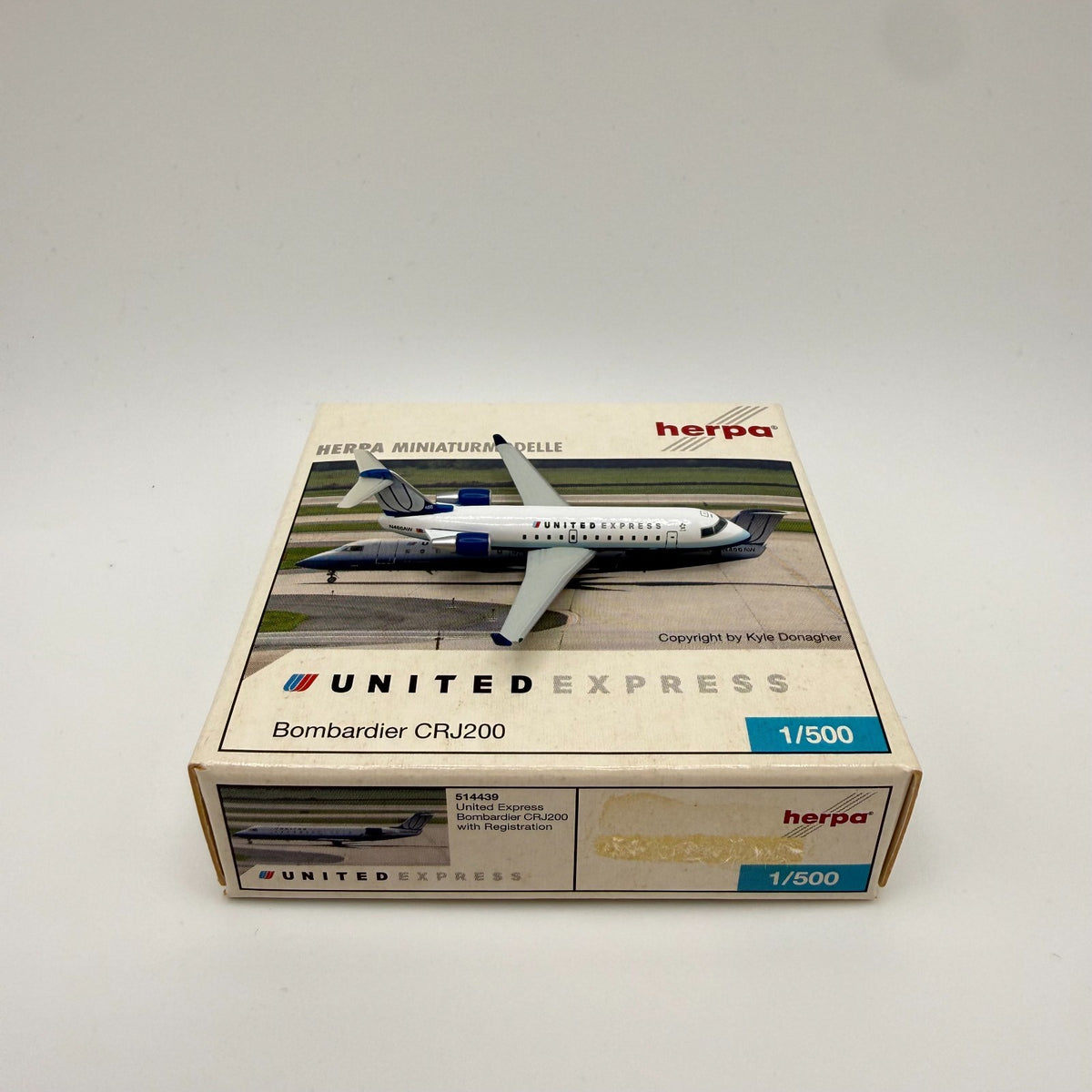 Herpa Wings 1:500 United Airlines Express CRJ-200