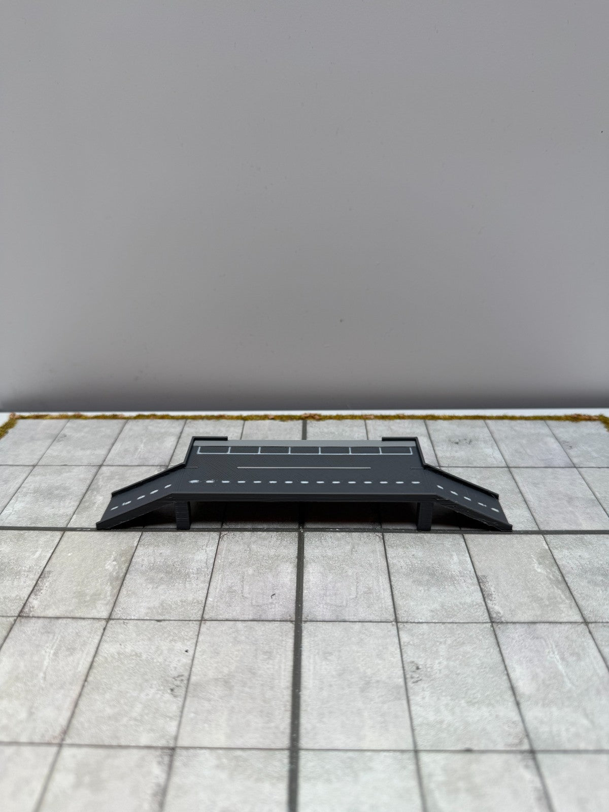 für Herpa Wings 1:500  Driveway Terminal upper deck / Airport