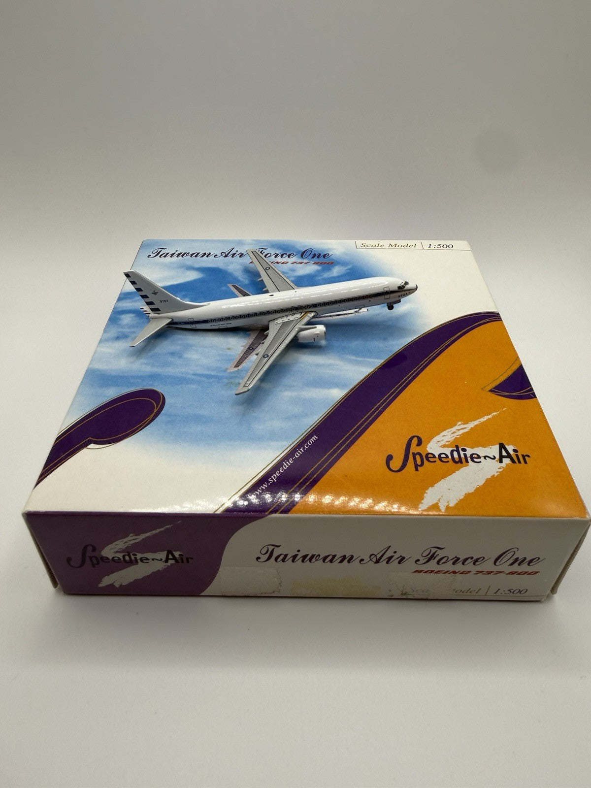 Herpa Wings 1:500 / Speedie Air Taiwan Air Force One 737-800