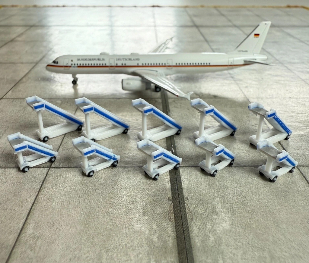 für Herpa Wings 1:500/ 1:400 10x Fluggasttreppen Stairs GSE / Airport