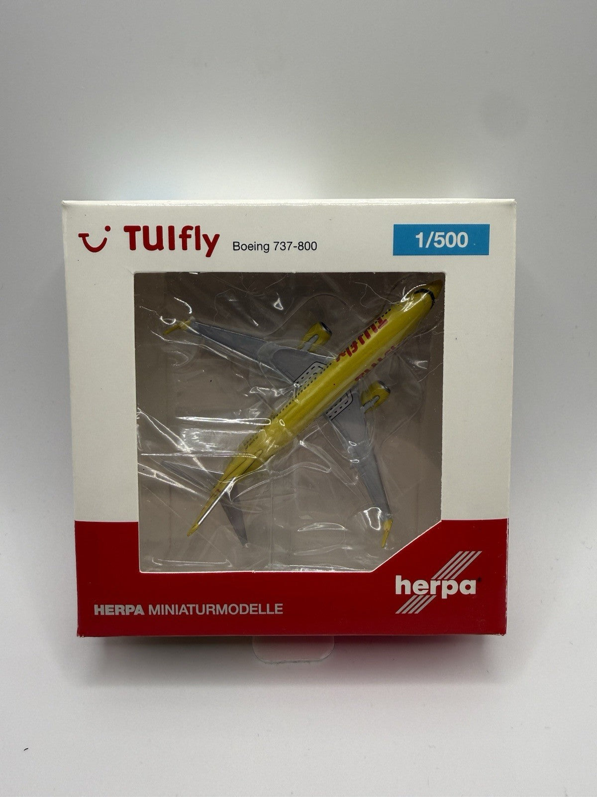 Herpa Wings 1:500 TUI 737-800 Yellow