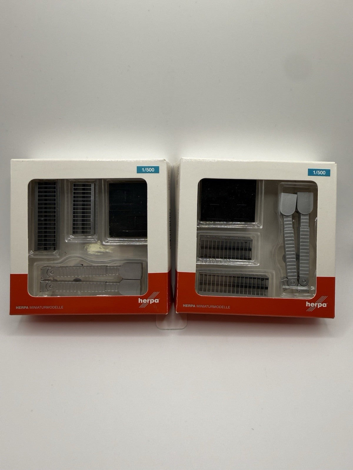 Herpa Wings 1:500 2x Passenger Gate Set Fluggastbrücken Jet Bridges Gangways 2