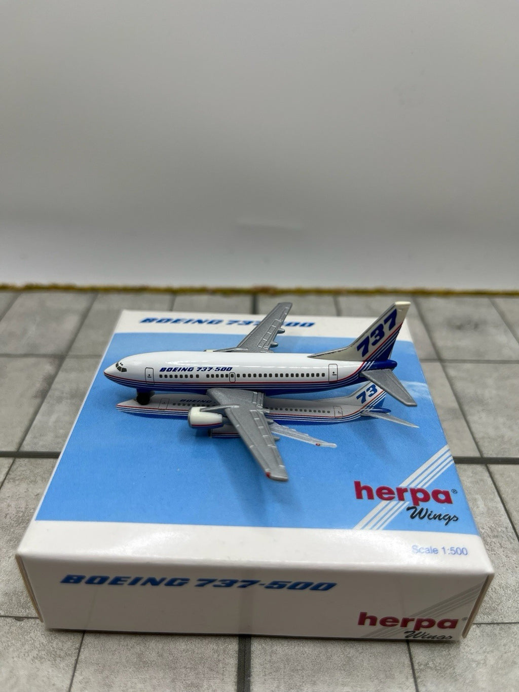 Herpa Wings 1:500 Boeing 737-500
