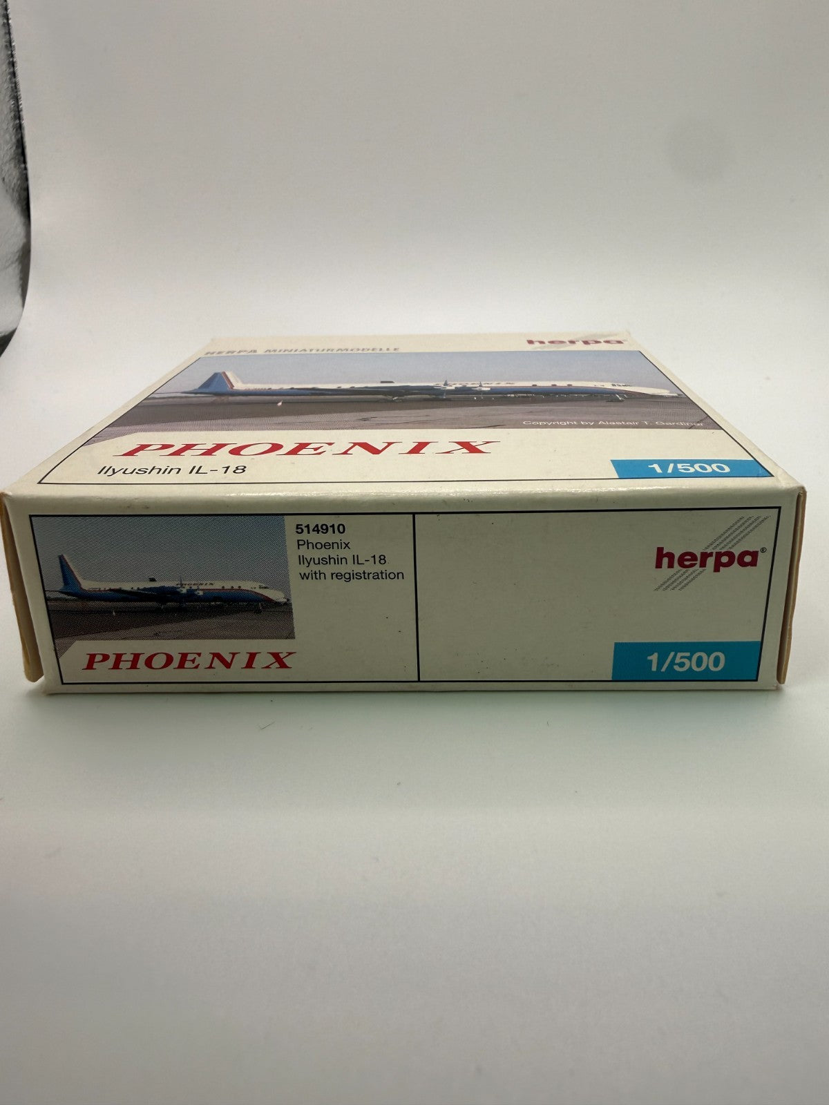 Herpa Wings 1:500 Phoenix IL-18