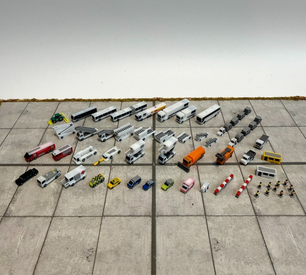 für Herpa Wings 1:500 / 1:400 GSE Set  Fahrzeuge Vehicles / Airport Accessoires