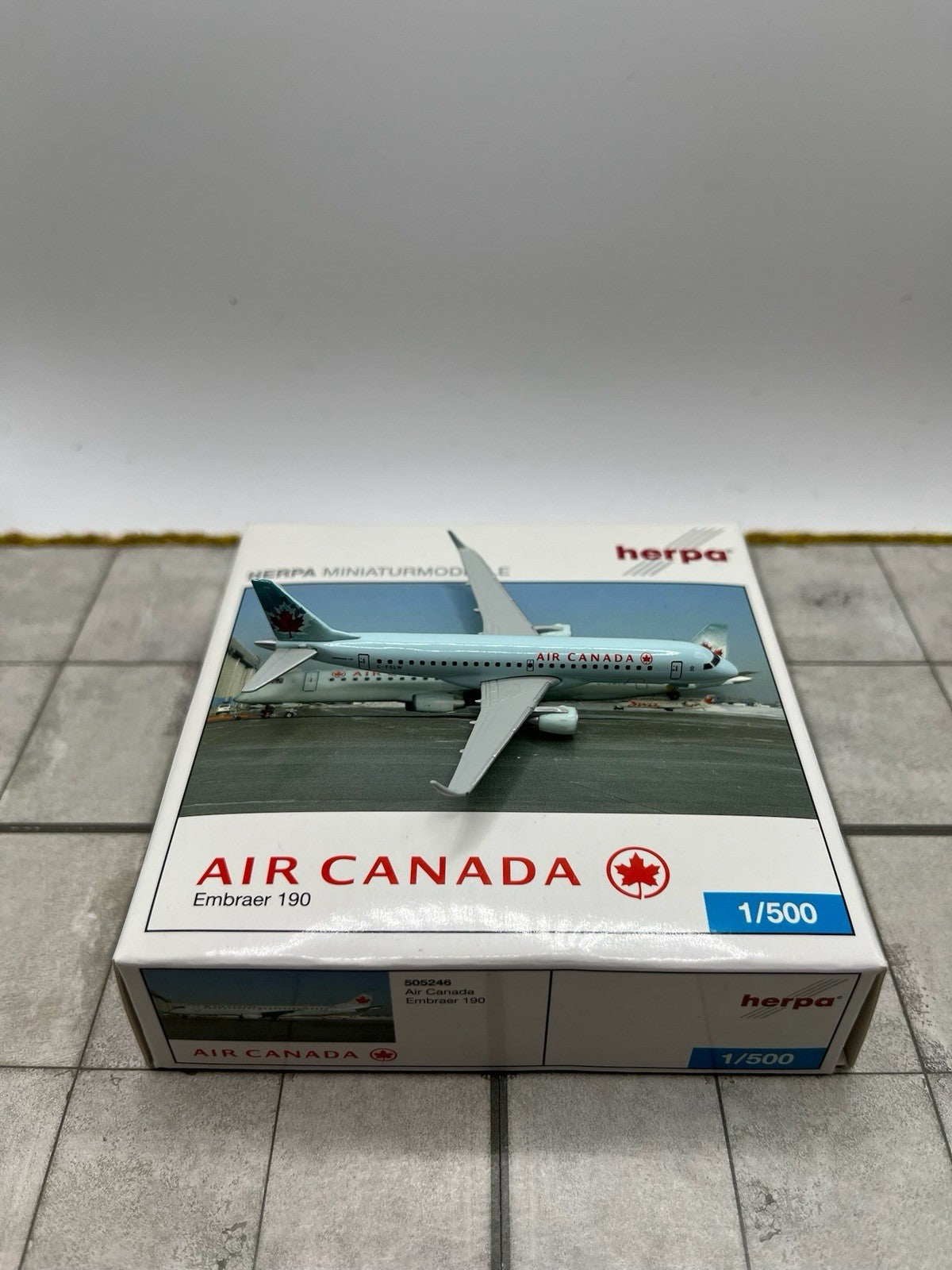 Herpa Wings 1:500 Air Canada E190
