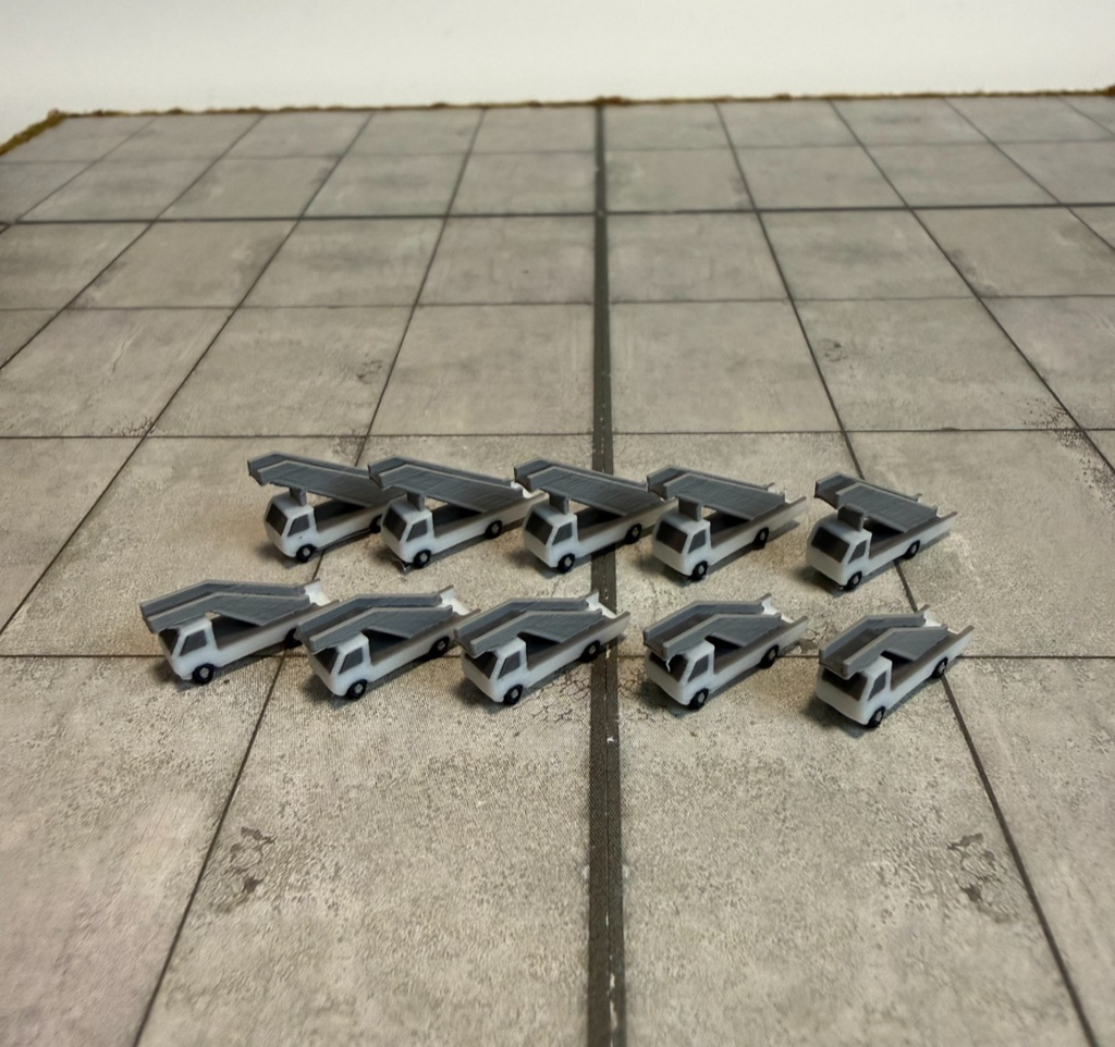 für Herpa Wings 1:500 / 1:400 10x Fluggasttreppen Stairs Set GSE / Airport