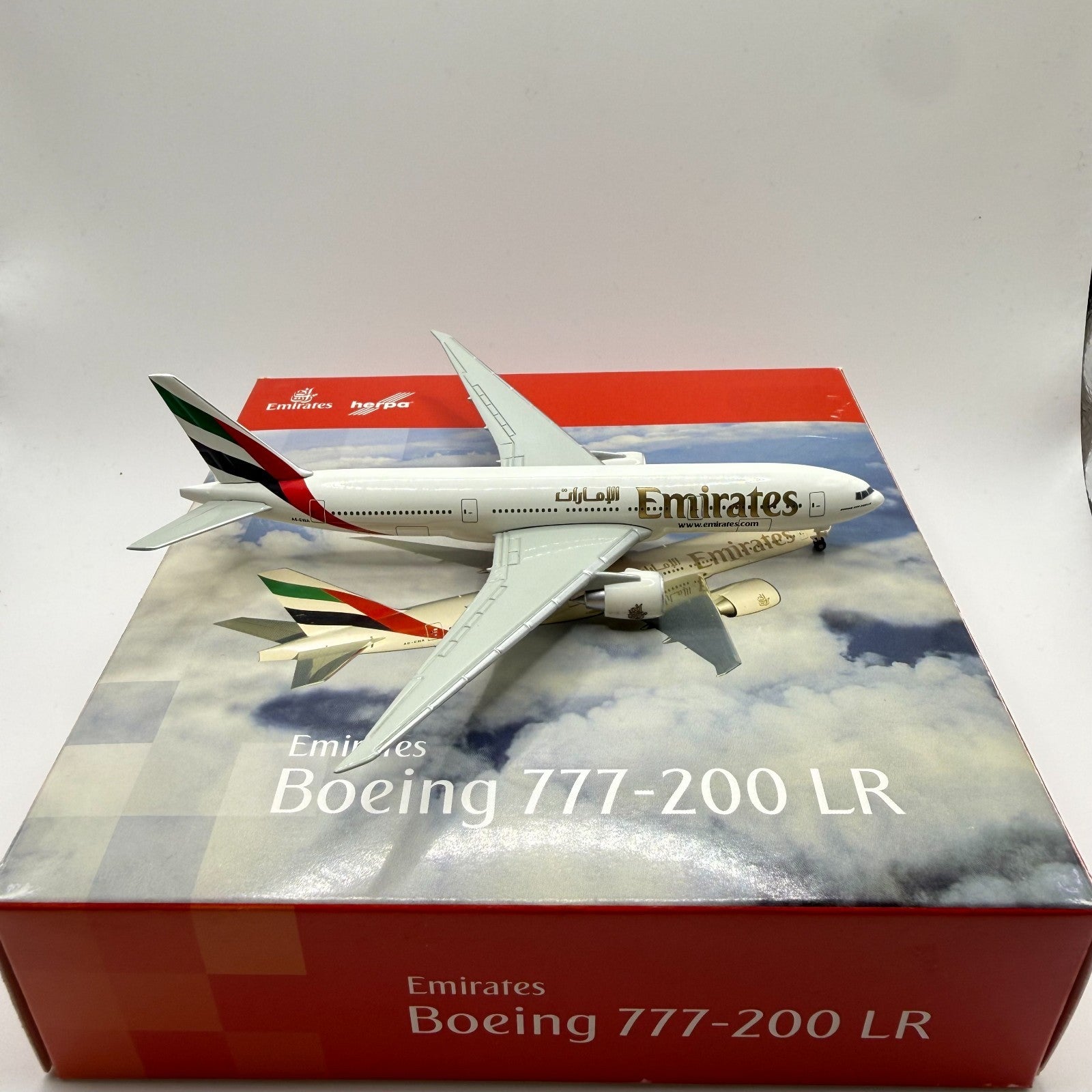 Herpa Wings 1:500 Emirates 777-200LR