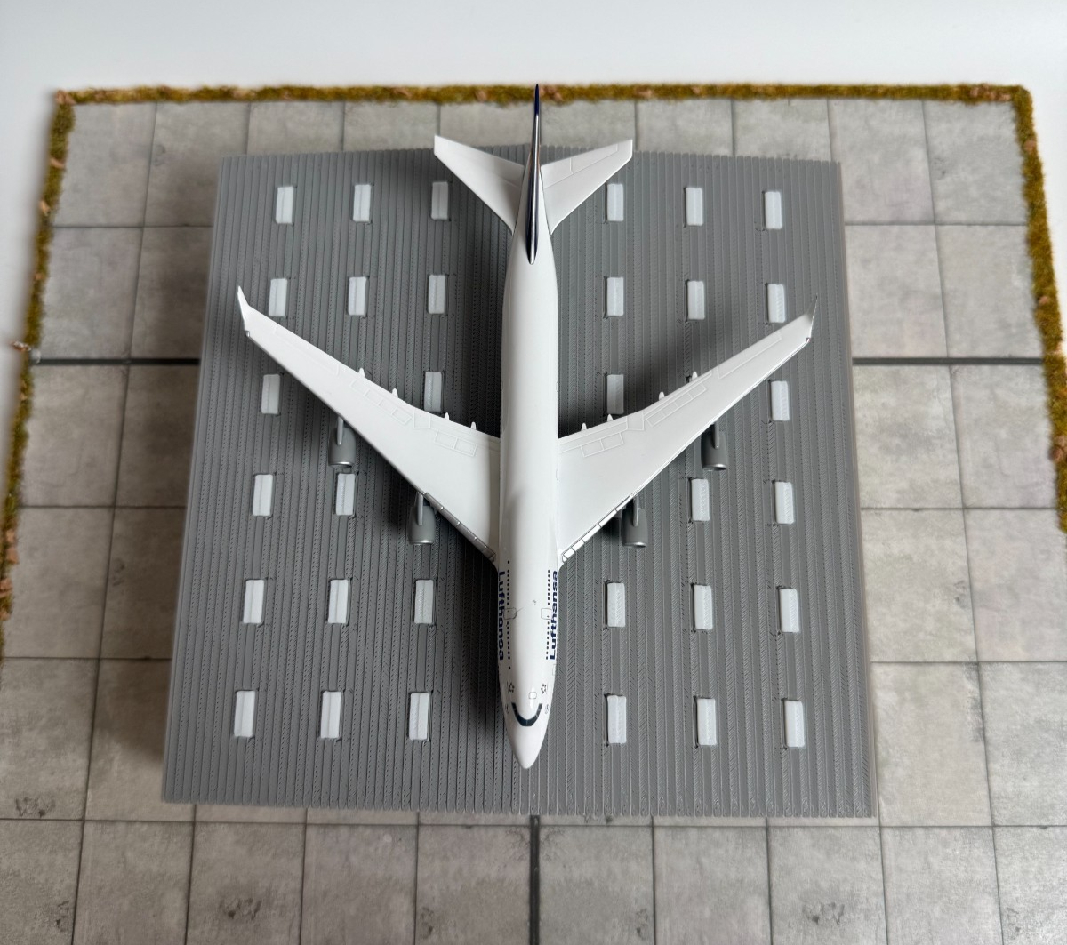 für Herpa Wings 1:500 / 1:400 Hangar V4 Zubehör / Airport Accessoires Building