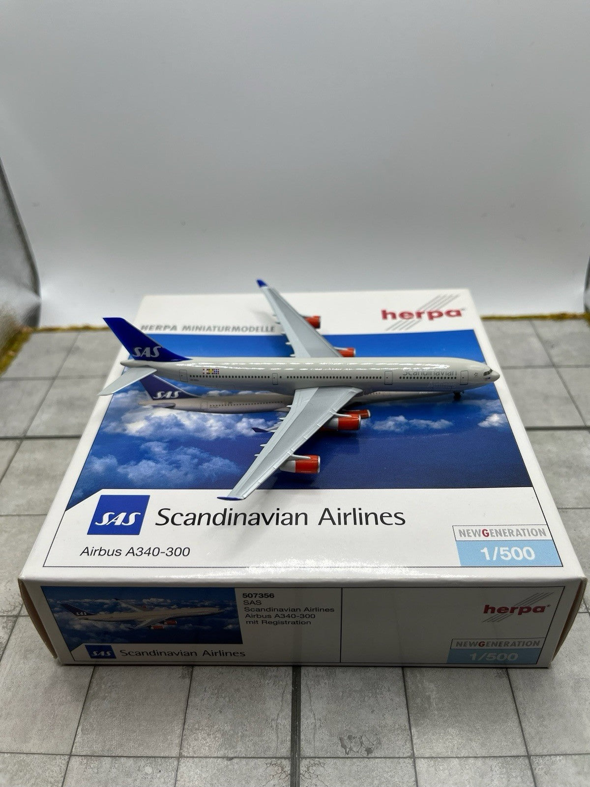 Herpa Wings 1:500 SAS A340-300
