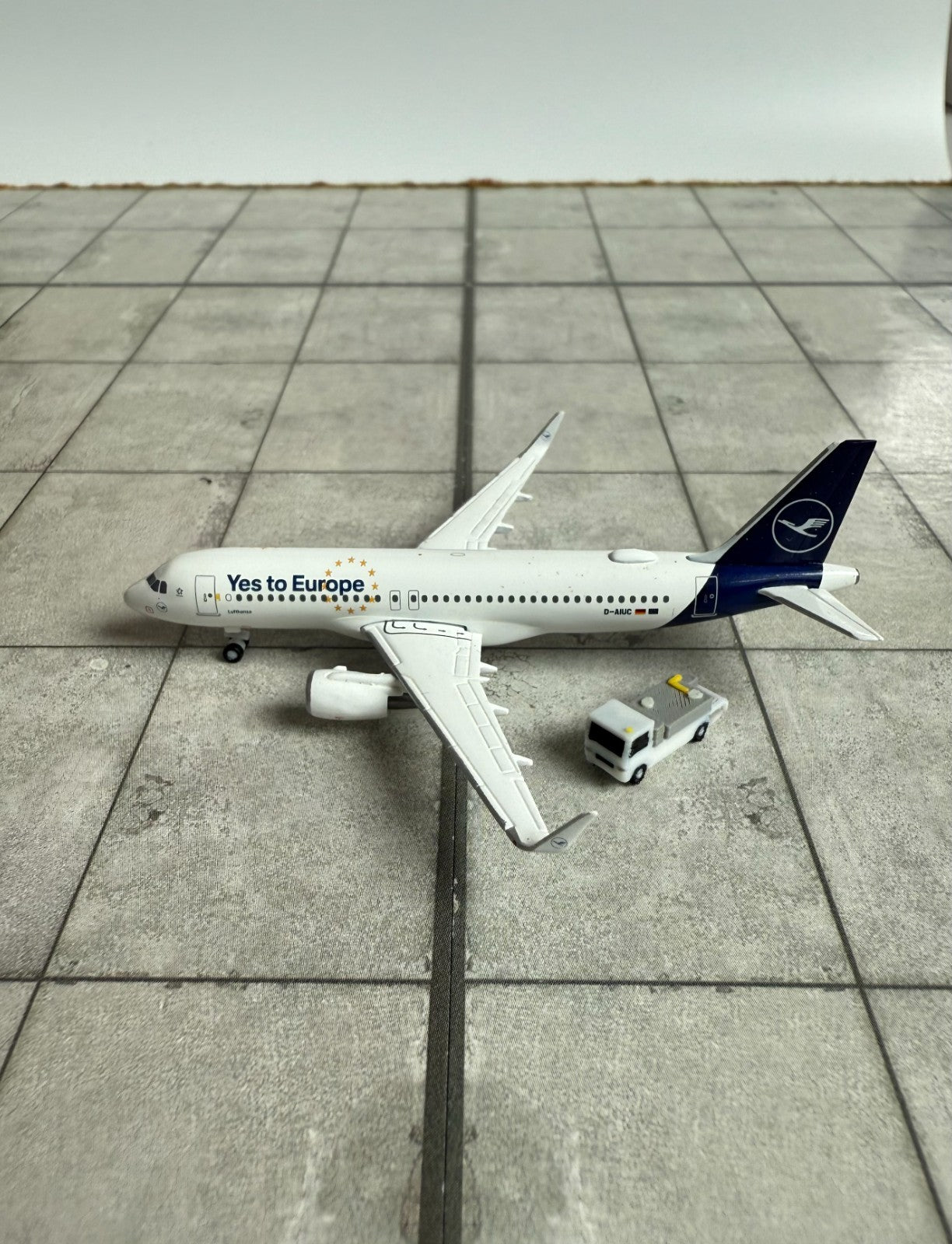 für Herpa Wings 1:500 / 1:400 10x  Lavatory trucks  GSE / Airport Accessoires