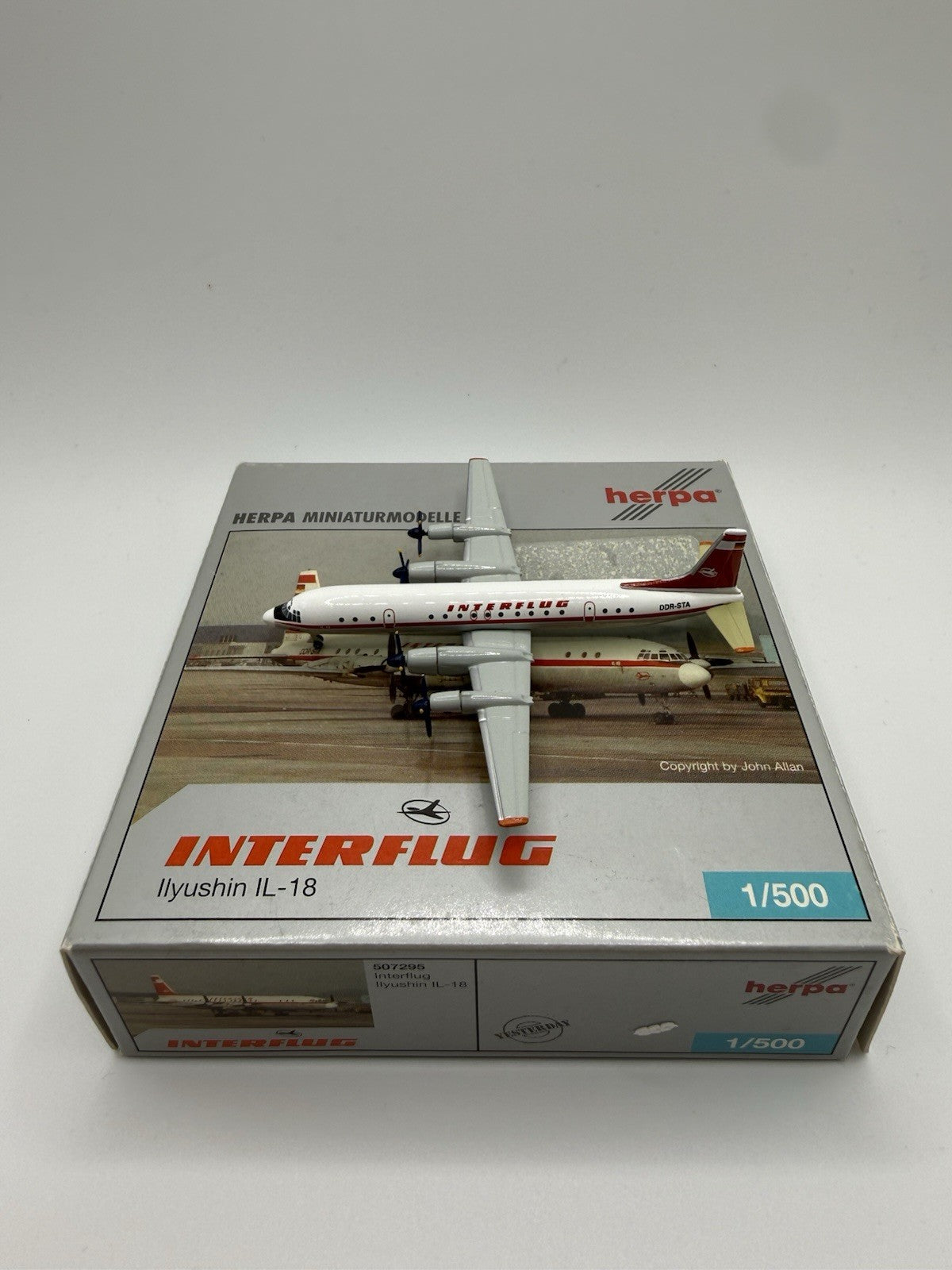 Herpa Wings 1:500 Interflug IL-18