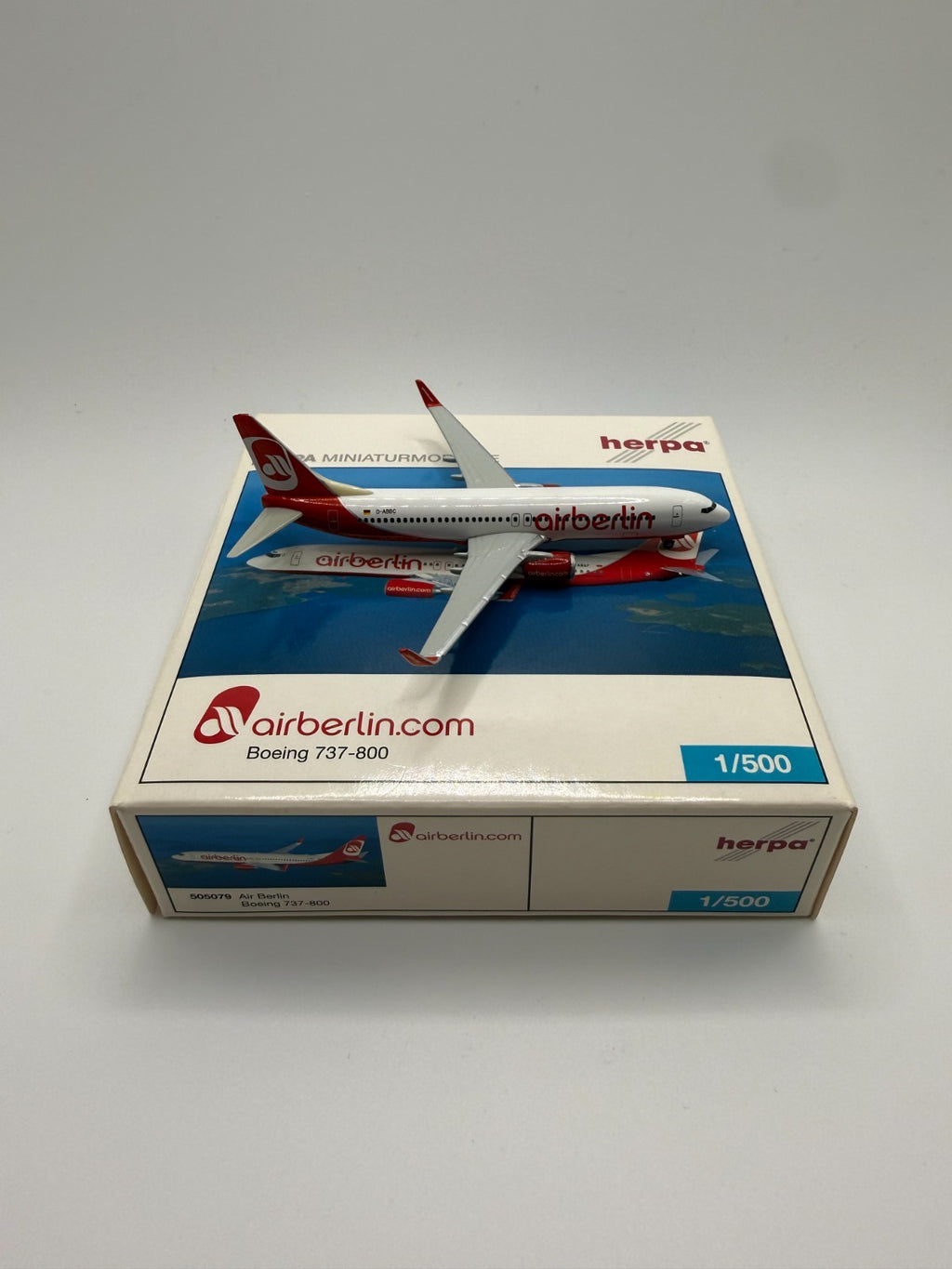 Herpa Wings 1:500 Air Berlin 737-800