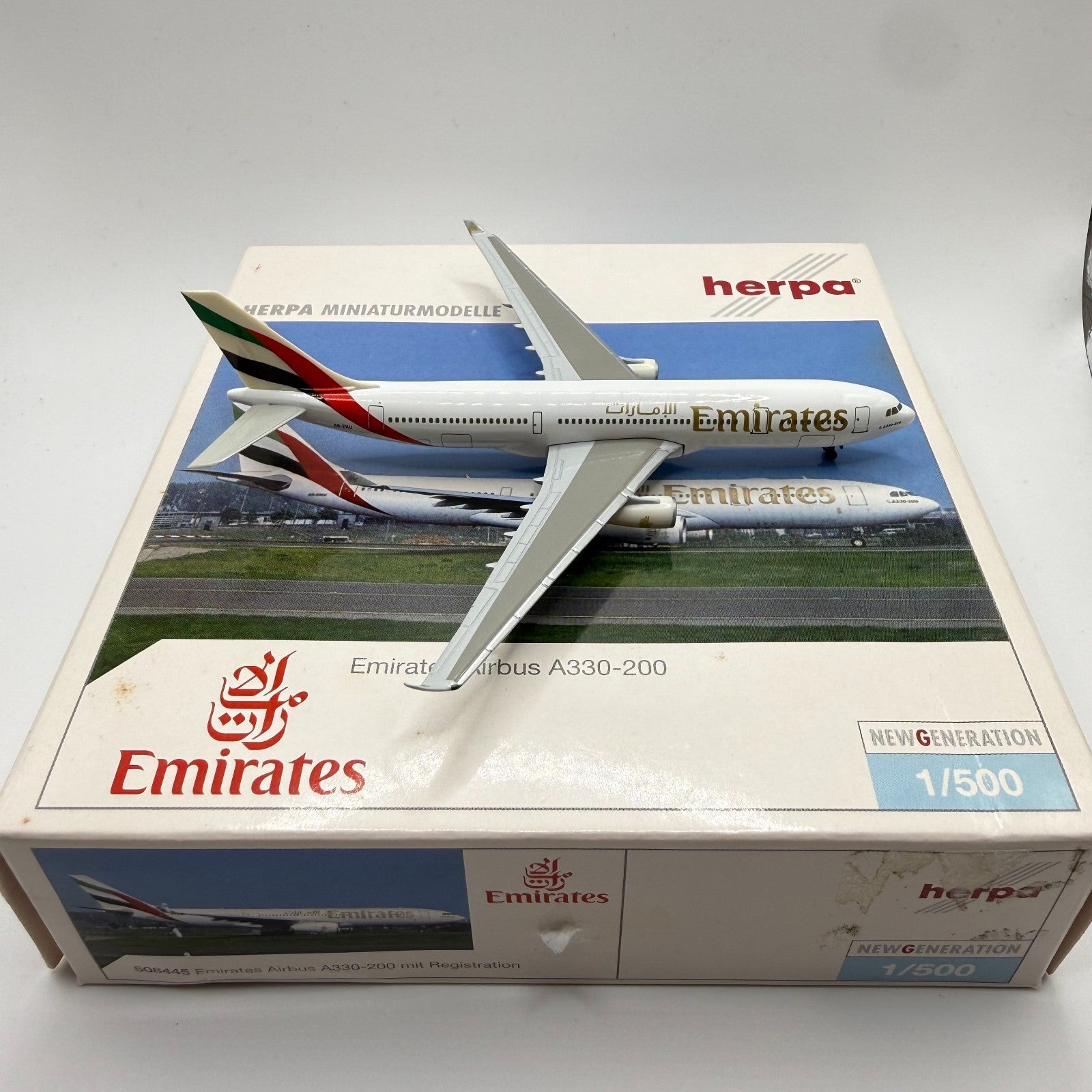 Herpa Wings 1:500 Emirates A330-200