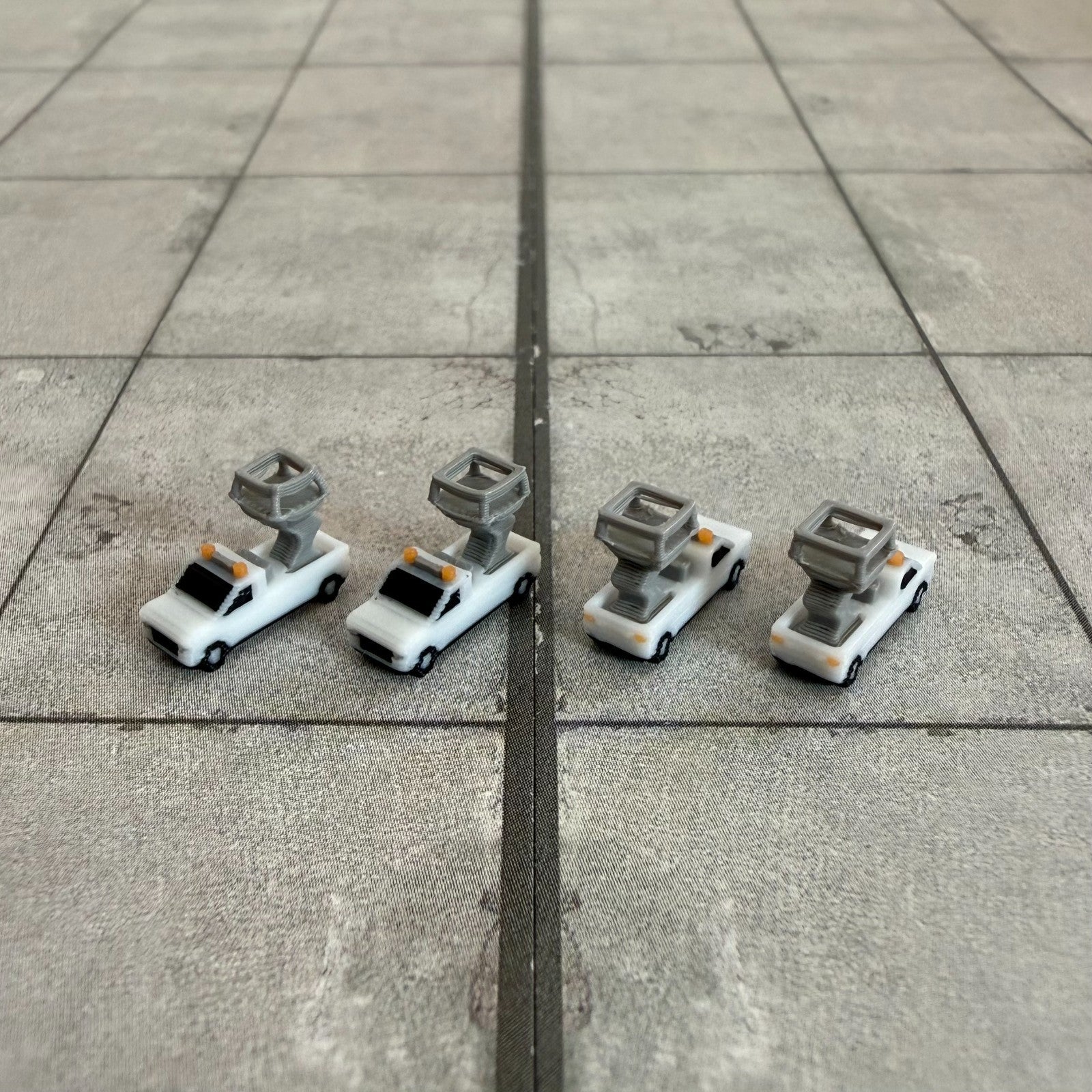 für Herpa Wings 1:500 / 1:400 10x Maintenance Lift Trucks mobile Hebebühne GSE
