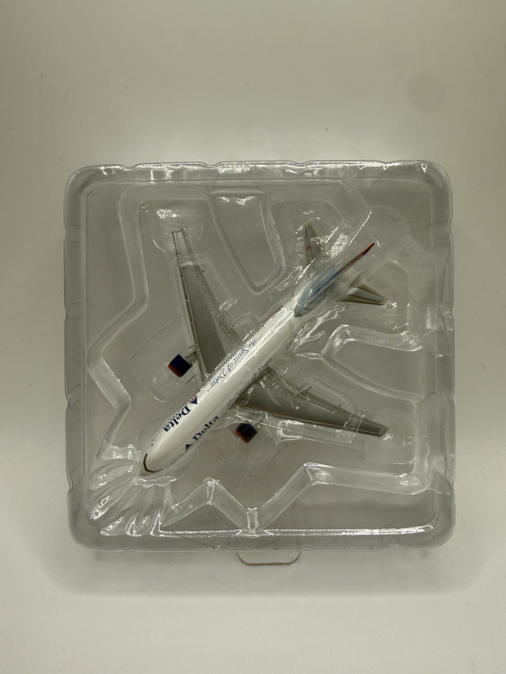 Herpa Wings 1:500 Delta Airlines 767-200