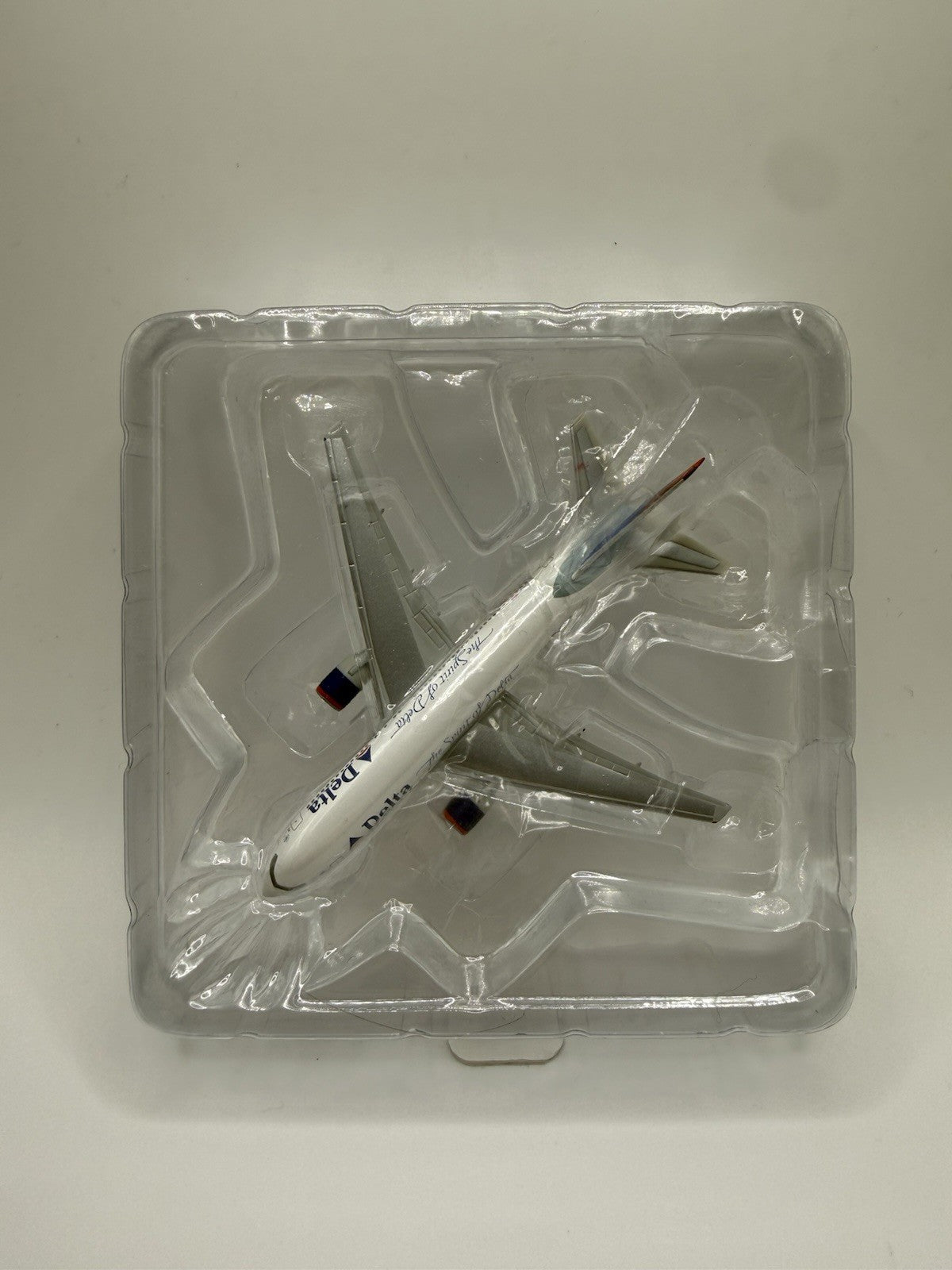 Herpa Wings 1:500 Delta Airlines 767-200