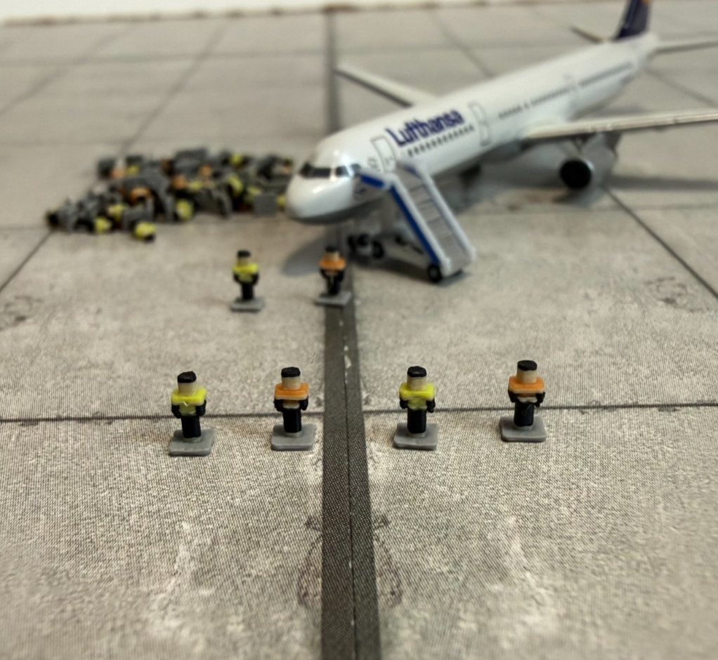 für Herpa Wings 1:500 / 1:400 60x Ground staff Bodenpersonal GSE / Airport