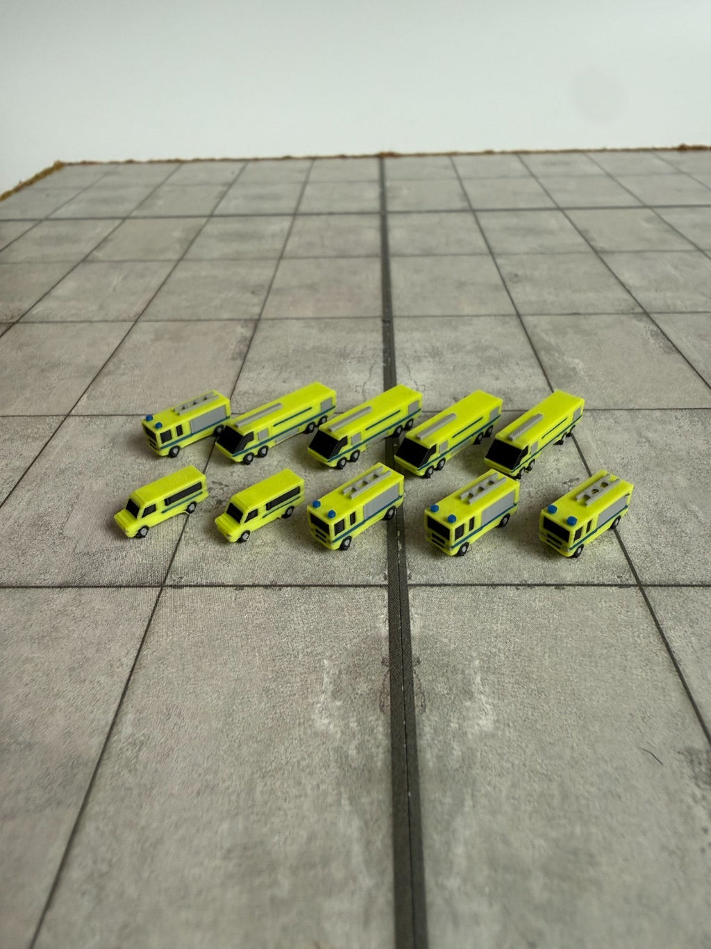 für Herpa Wings 1:500 / 1:400 10x Feuerwehr Auto Fire brigade GSE  / Airport