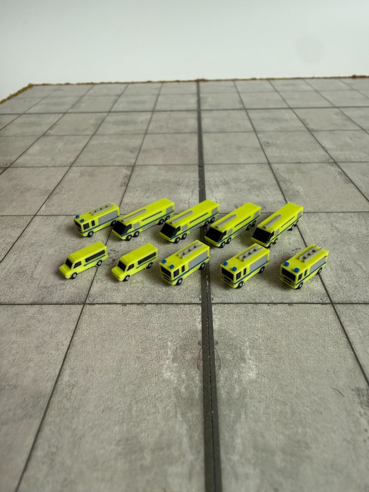 für Herpa Wings 1:500 / 1:400 10x Feuerwehr Auto Fire brigade GSE  / Airport