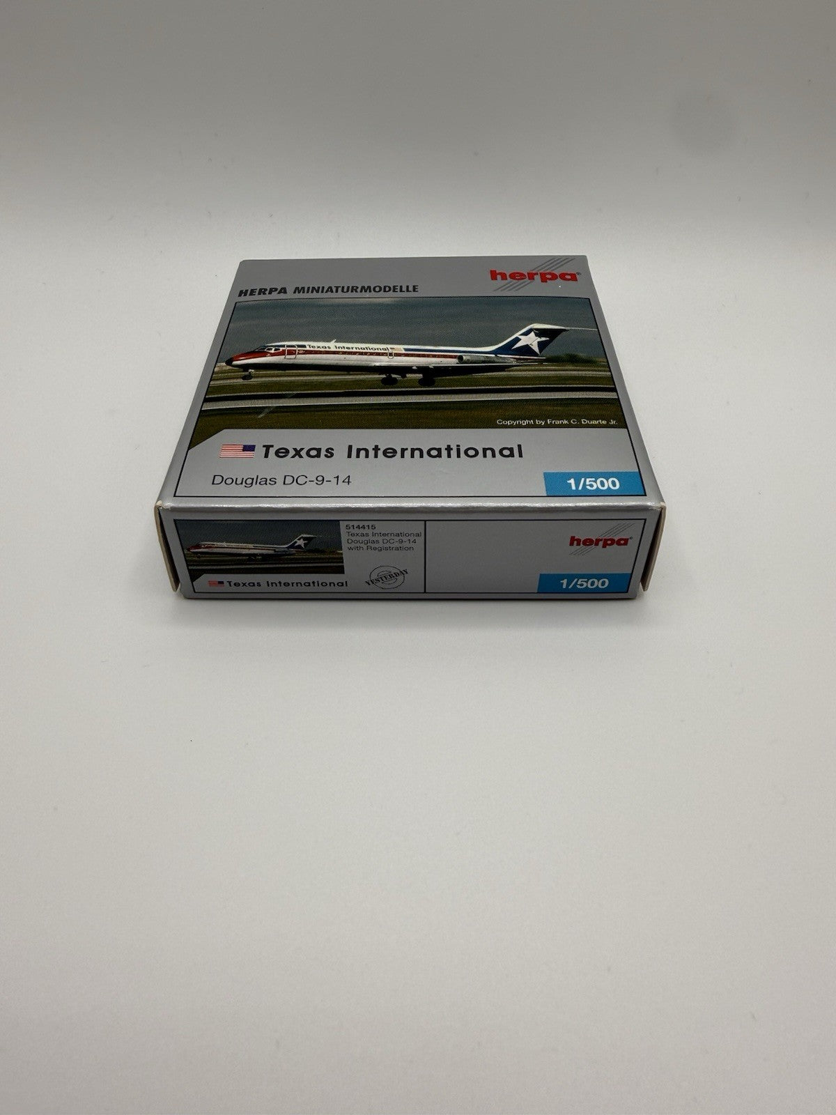 Herpa Wings 1:500 Texas International DC-9