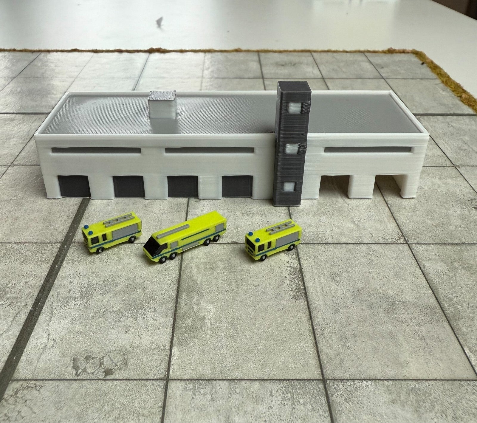 für Herpa Wings 1:500 Flughafen  Feuerwehr  / Airport Accessoires Fire Station