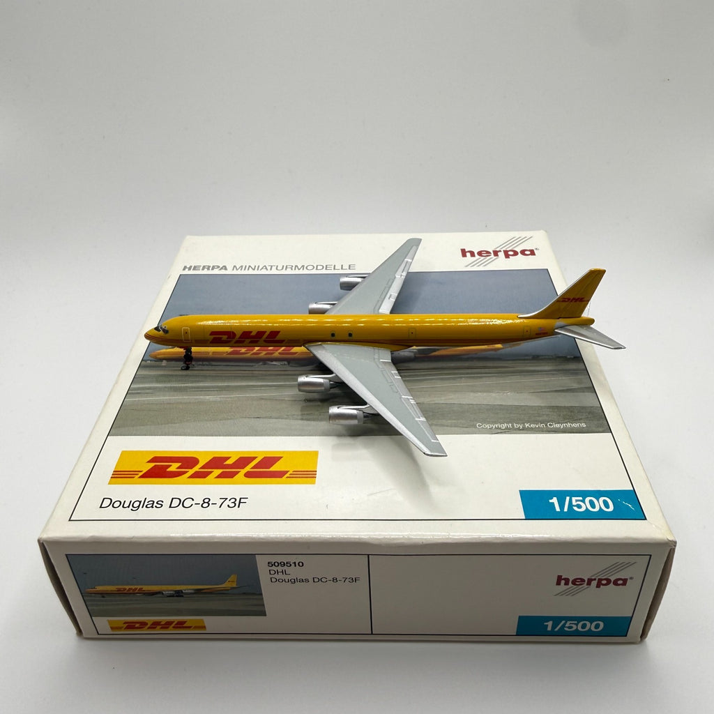 Herpa Wings 1:500 DHL DC-8-73F