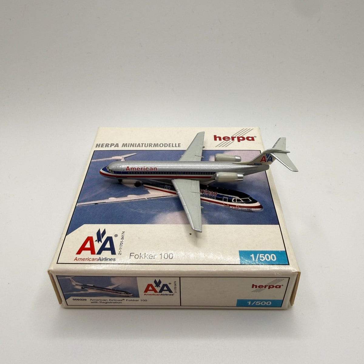 Herpa Wings 1:500 American Airlines Fokker 100